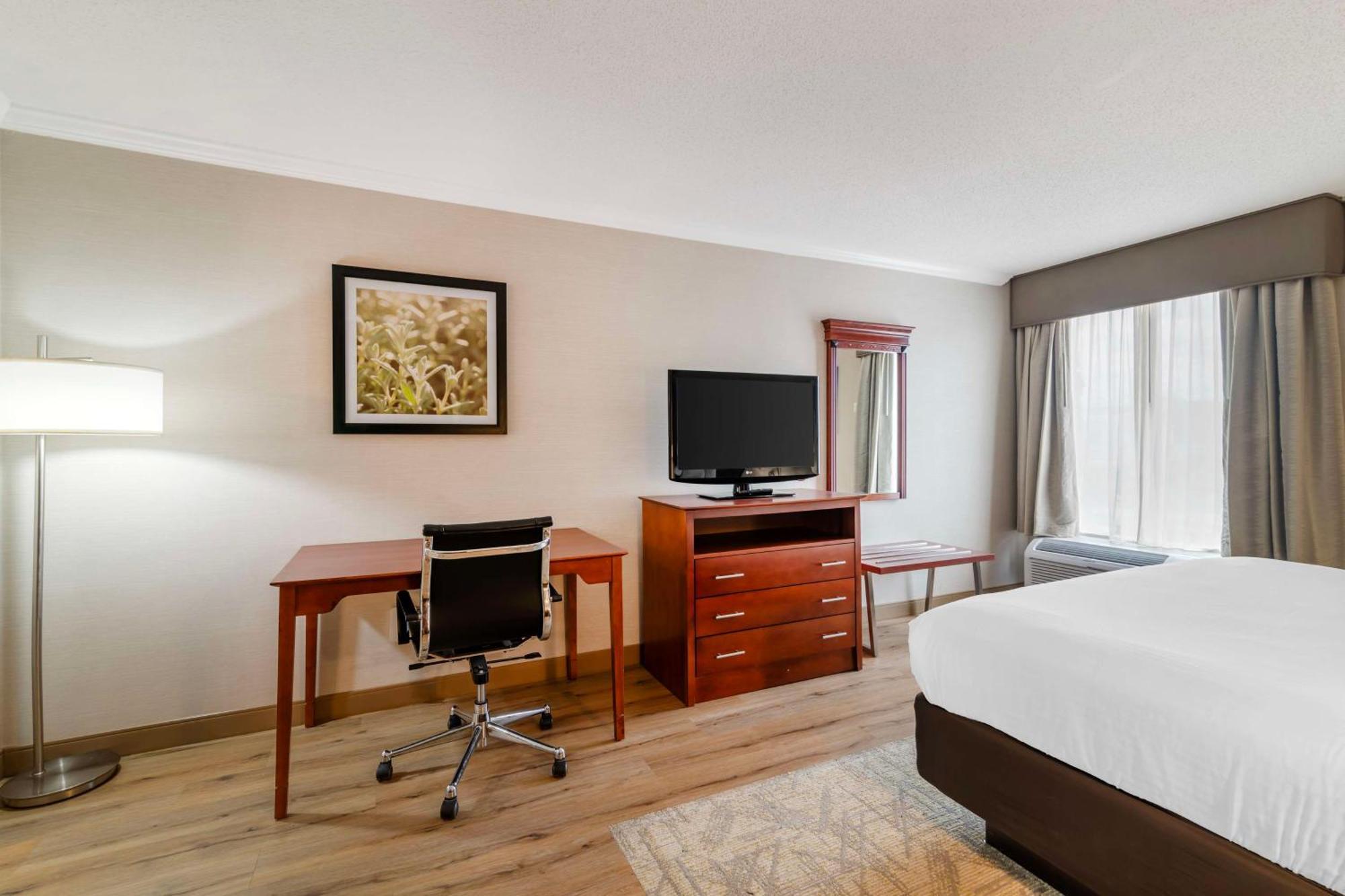 Best Western Liverpool-Syracuse Inn & Suites Exterior photo