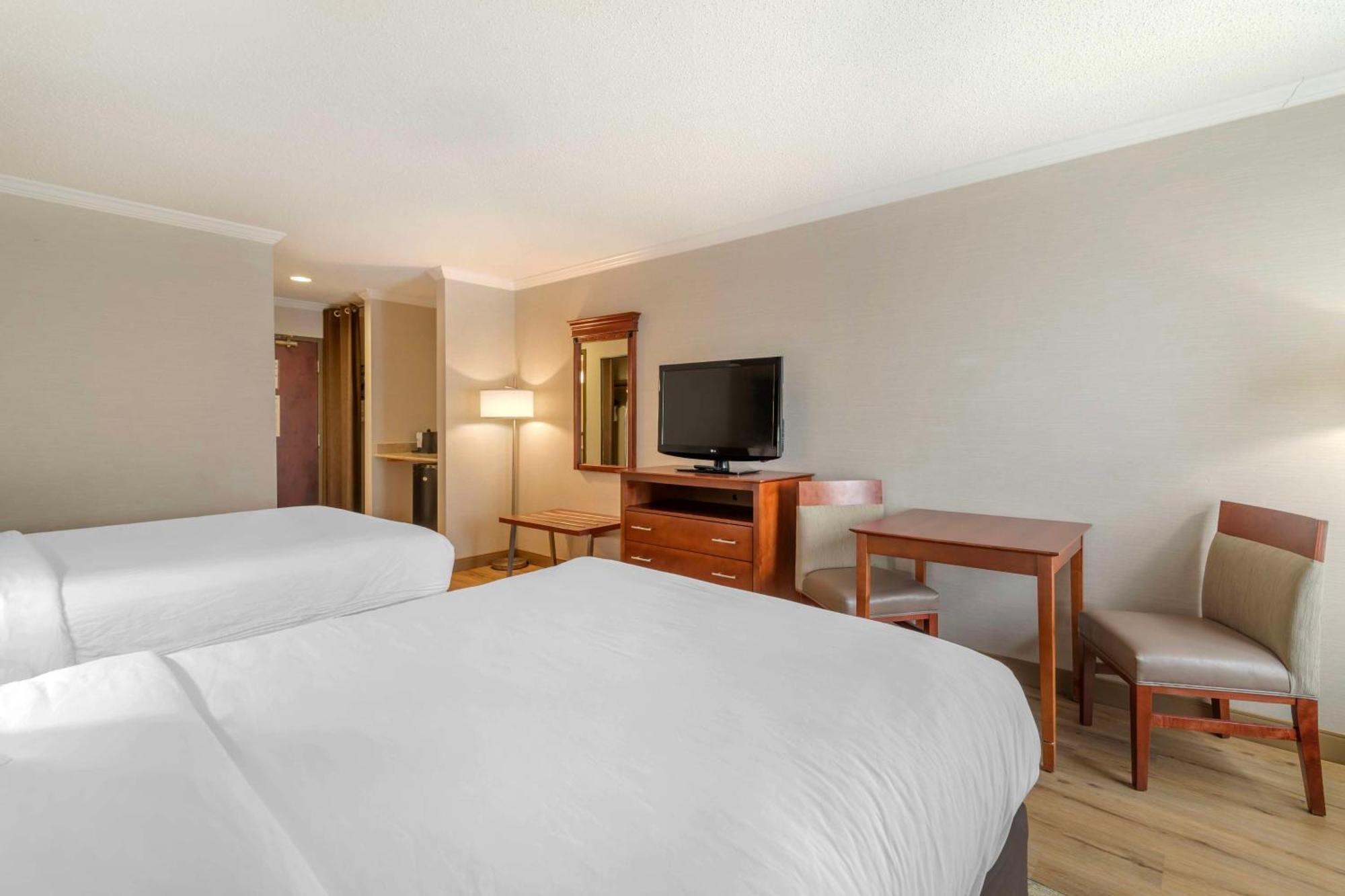 Best Western Liverpool-Syracuse Inn & Suites Exterior photo